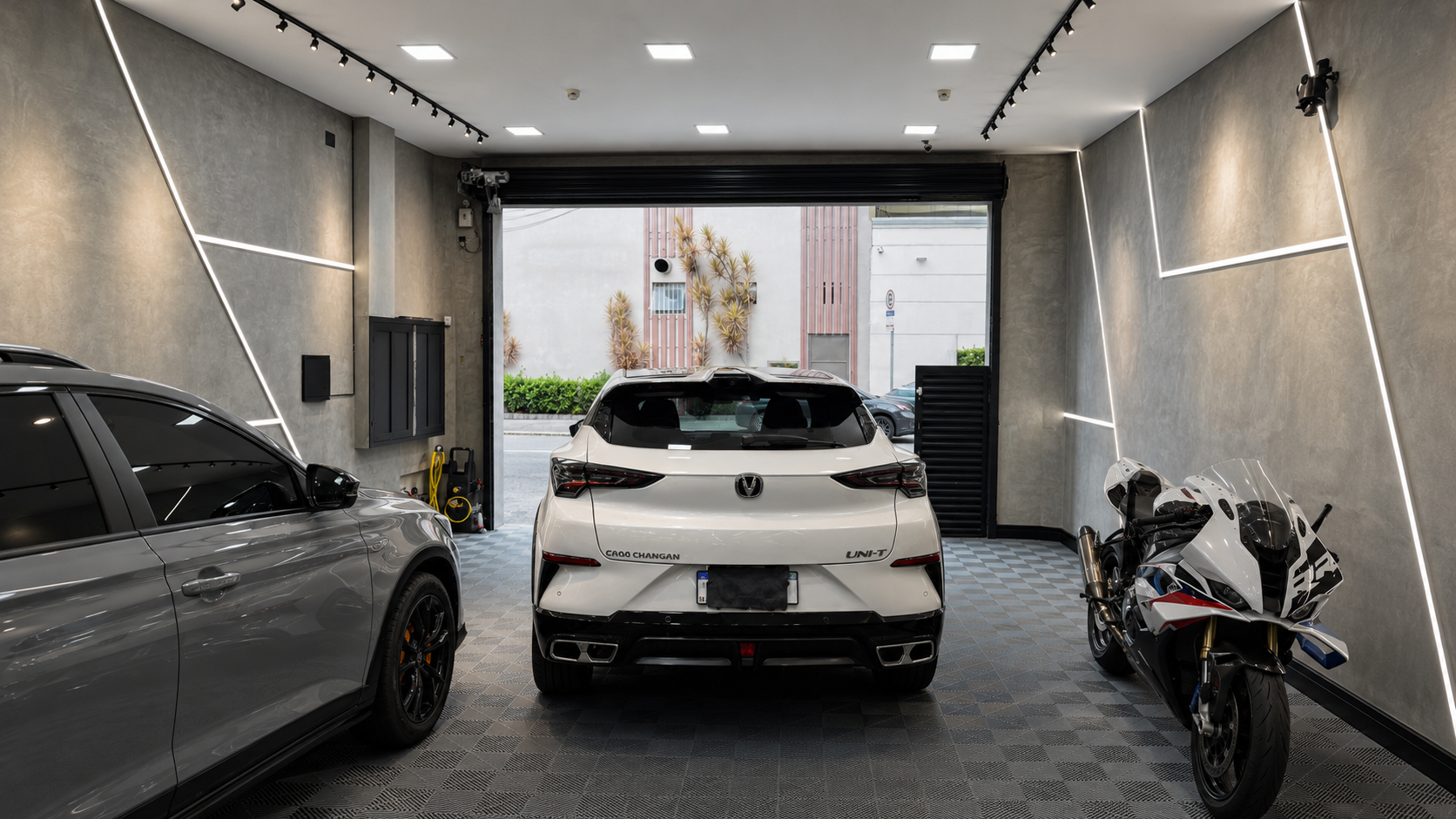 Estúdio Vorque com carros premium